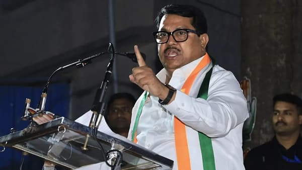 Vijay Wadettiwar : पराभवानंतर काँग्रेस नेते विजय वडेट्टीवार यांचा महाविकास आघाडीत भूकंप घडवणारा मोठा आरोप