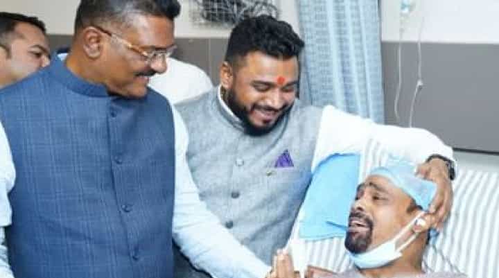 विनोद कांबळी याच्या उपचाराची जबाबदारी आमची, काय म्हणाले परिवहनमंत्री प्रताप सरनाईक ? विनोद कांबळी याच्या उपचाराची जबाबदारी आमची, काय म्हणाले परिवहनमंत्री प्रताप सरनाईक ?