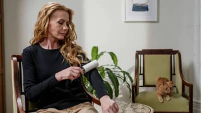 स्वेटरवर गोळे पडतात, धागे निघतायत का ? या 5 बेस्ट टिप्स जाणून घ्या