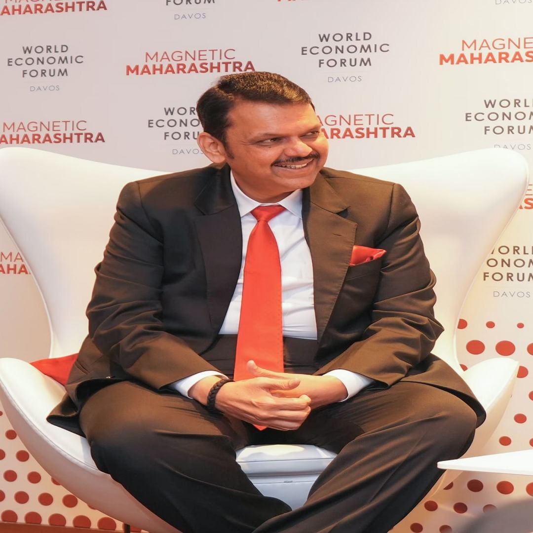  महाराष्ट्राचे मुख्यमंत्री देवेंद्र फडणवीस हे सध्या स्वित्झर्लंडच्या दावोस दौऱ्यावर आहेत. या दावोस दौर्‍यात महाराष्ट्राच्या सर्व क्षेत्रात आणि सर्व विभागांत गुंतवणूक कशी येईल यासाठी प्रयत्न ते करत आहेत. 