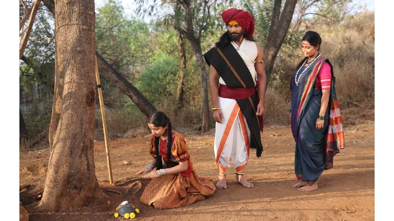 देवींची कन्या अशोकसुंदरीला आलेला भवानीशंकराबद्दलचा संशय वाढू लागला आहे. पण, महादेवांना देखील आई तुळजाभवानीसमोर खऱ्या रुपात येण्याची आतुरता लागून राहिली आहे. 
