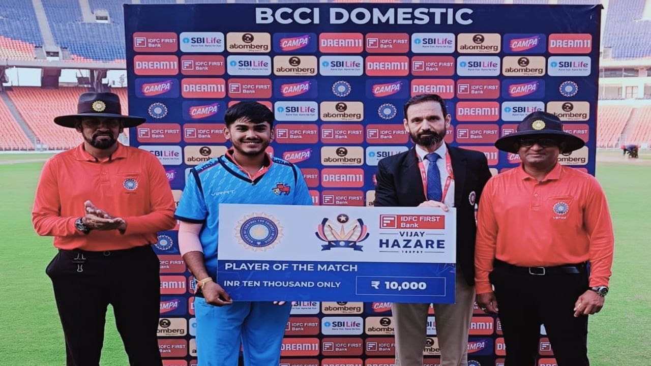 Vijay Hazare Trophy: मुंबईची विजयी हॅटट्रिक, सौराष्ट्रचा 5 विकेट्सने धुव्वा, आयुष म्हात्रेचं स्फोटक शतक