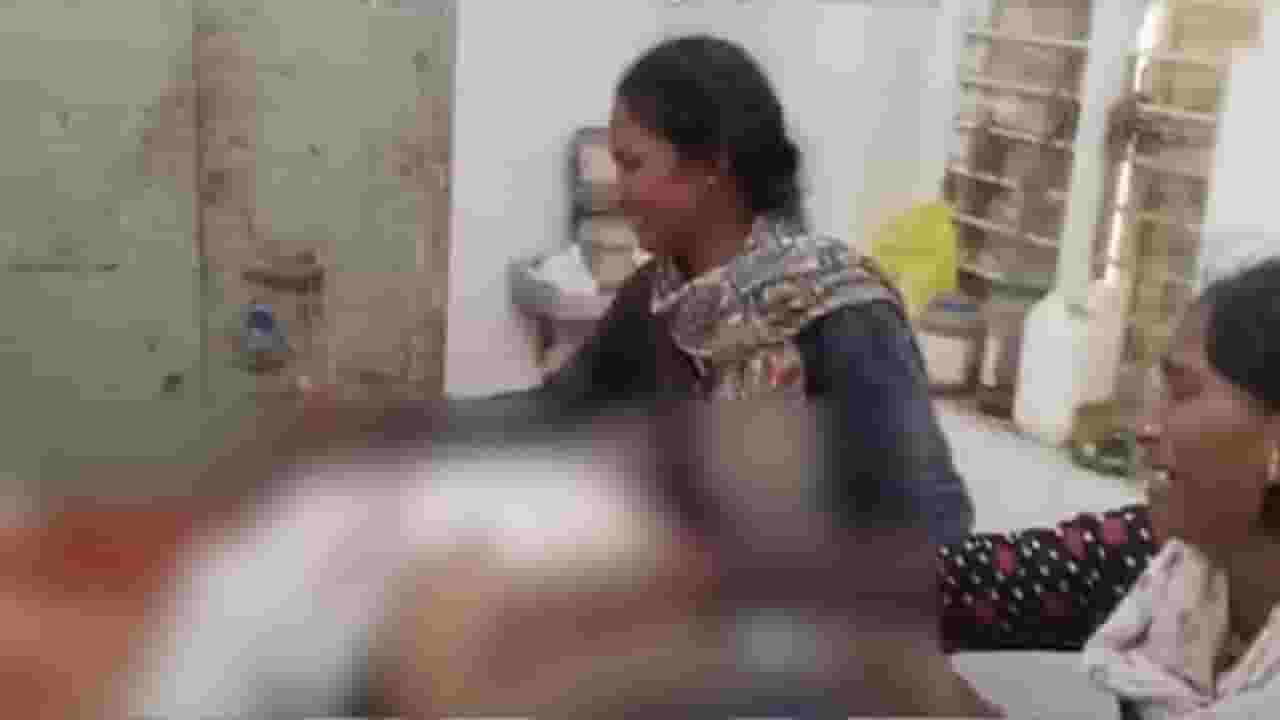 बीड पुन्हा हादरलं... लोखंडी रॉड अन् धारदार शस्त्र; आष्टीत दोन सख्या भावांची निर्घृण हत्या, कारण नेमकं काय?