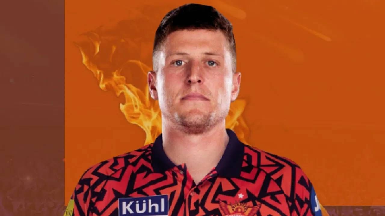 आयपीएलमध्ये ब्रेडन कार्स सनरायझर्स हैदराबादकडून खेळणार आहे. यावेळच्या आयपीएल मेगा लिलावाद्वारे सनरायझर्स हैदराबाद फ्रँचायझीने ब्रेडन कार्सला 1 कोटी रुपयांना विकत घेतले.