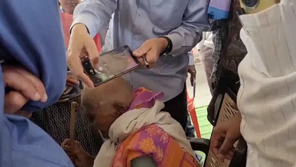 केस गळतीने अनेक गावं हैराण, जागतिक आरोग्य संघटनेला बुलढाण्यात पाचरण करा, उद्धव ठाकरेंच्या शिलेदाराची मागणी