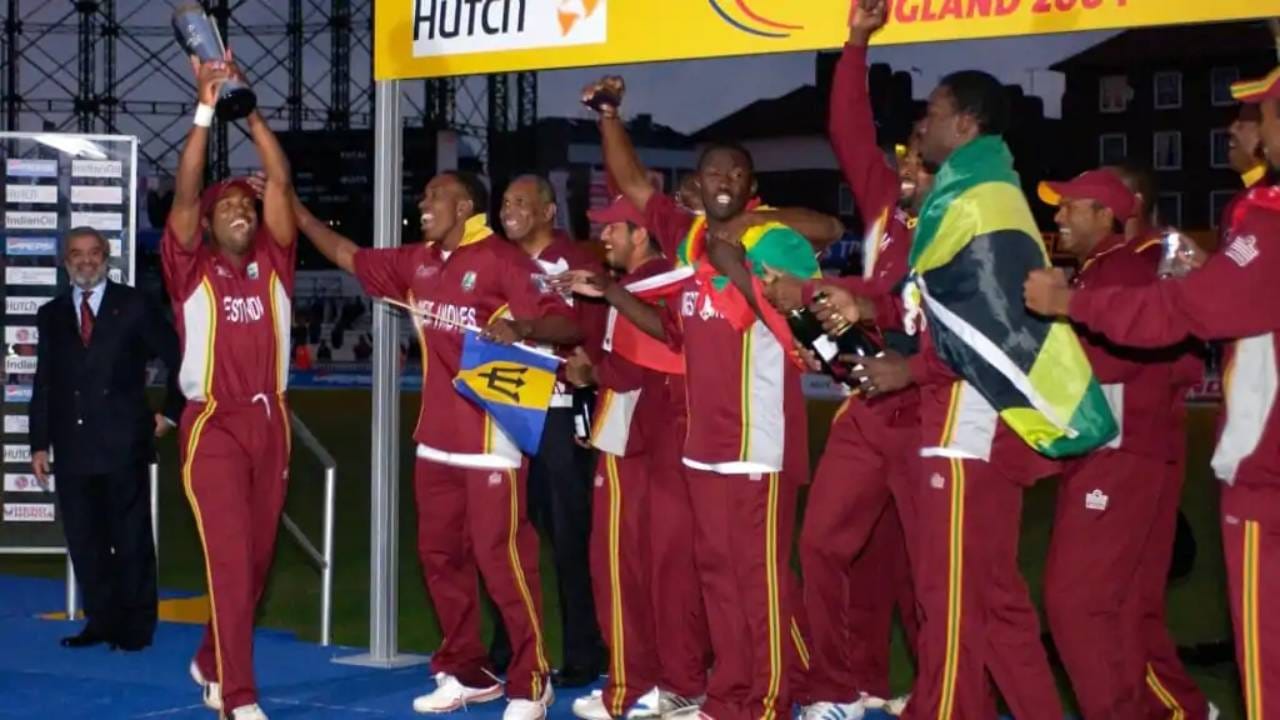 चॅम्पियन्स ट्रॉफी स्पर्धा 2004 साली पार पडली. या स्पर्धेवर वेस्ट इंडिजने नाव कोरलं. अंतिम फेरीत वेस्ट इंडिजने इंग्लंडला 2 गडी आणि 7 चेंडू राखून पराभूत केलं. इंग्लंडने 217 धावांचं आव्हान दिलं होतं. 