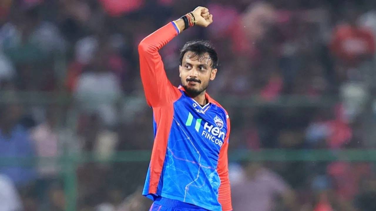 2019 पासून दिल्ली कॅपिटल्सकडून खेळत असलेल्या अक्षर पटेलला या मेगा लिलावापूर्वी 16.50 कोटी रुपयांमध्ये कायम ठेवलं होतं. संघातील महागडा खेळाडू असून त्याच्या खांद्यावर धुरा टाकण्यासाठी फ्रेंचायझीने हिरवा कंदिल दिला आहे. त्यामुळे अक्षर पटेलच्या नेतृत्वाखाली दिल्ली कॅपिटल्स संघ खेळताना दिसला तर आश्चर्य वाटायला नको.