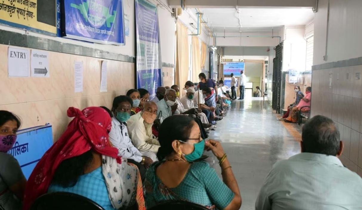 Guillain Barre Syndrome : जीबीएस आजाराचं थैमान सुरूच, आता साताऱ्यात चार रुग्ण आढळले; गावकरी भयभीत Guillain Barre Syndrome : जीबीएस आजाराचं थैमान सुरूच, आता साताऱ्यात चार रुग्ण आढळले; गावकरी भयभीत
