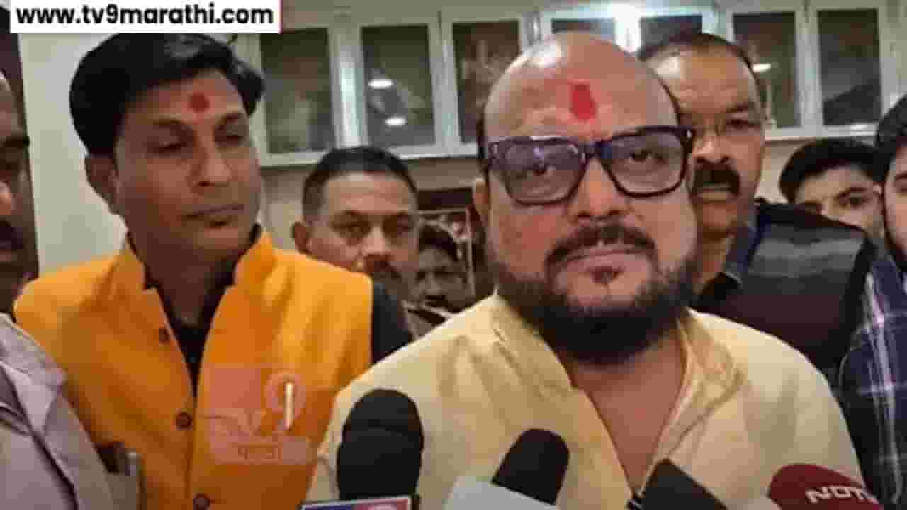 Gulabrao Patil Video : '...म्हणून प्रवाशांनी एसटीची भाडेवाढ सहन करावी', गुलाबराव पाटलांनी 15 टक्के भाडेवाढीवरून काय म्हटलं?