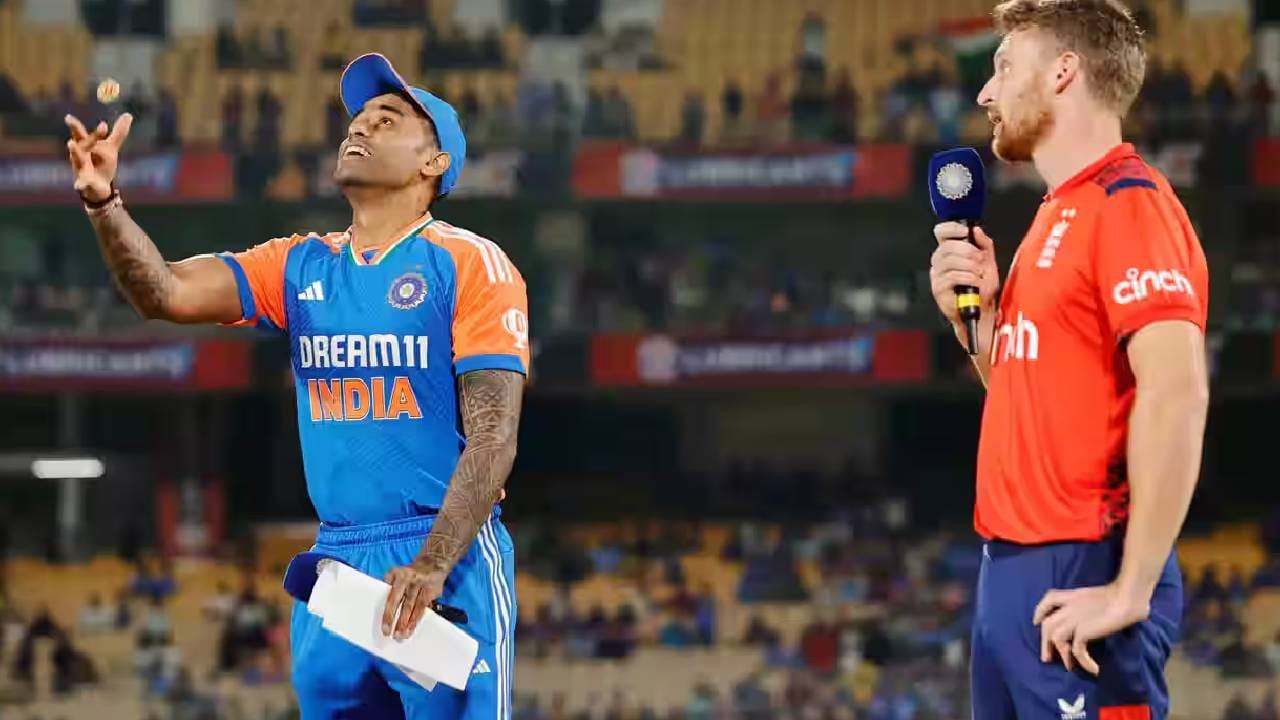 IND vs ENG 3rd T20 : सूर्यकुमार यादवची हॅटट्रीक, इंग्लंडचा सामन्यापूर्वी पडला चेहरा; झालं असं की... IND vs ENG 3rd T20 : सूर्यकुमार यादवची हॅटट्रीक, इंग्लंडचा सामन्यापूर्वी पडला चेहरा; झालं असं की...