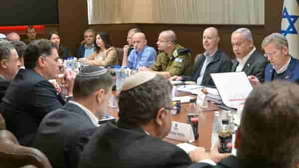 Israel-Hamas War: इस्त्रायल-हमास युद्ध थांबणार, इस्त्रायल सुरक्षा मंत्रिमंडळाची युद्धविरामला मंजुरी