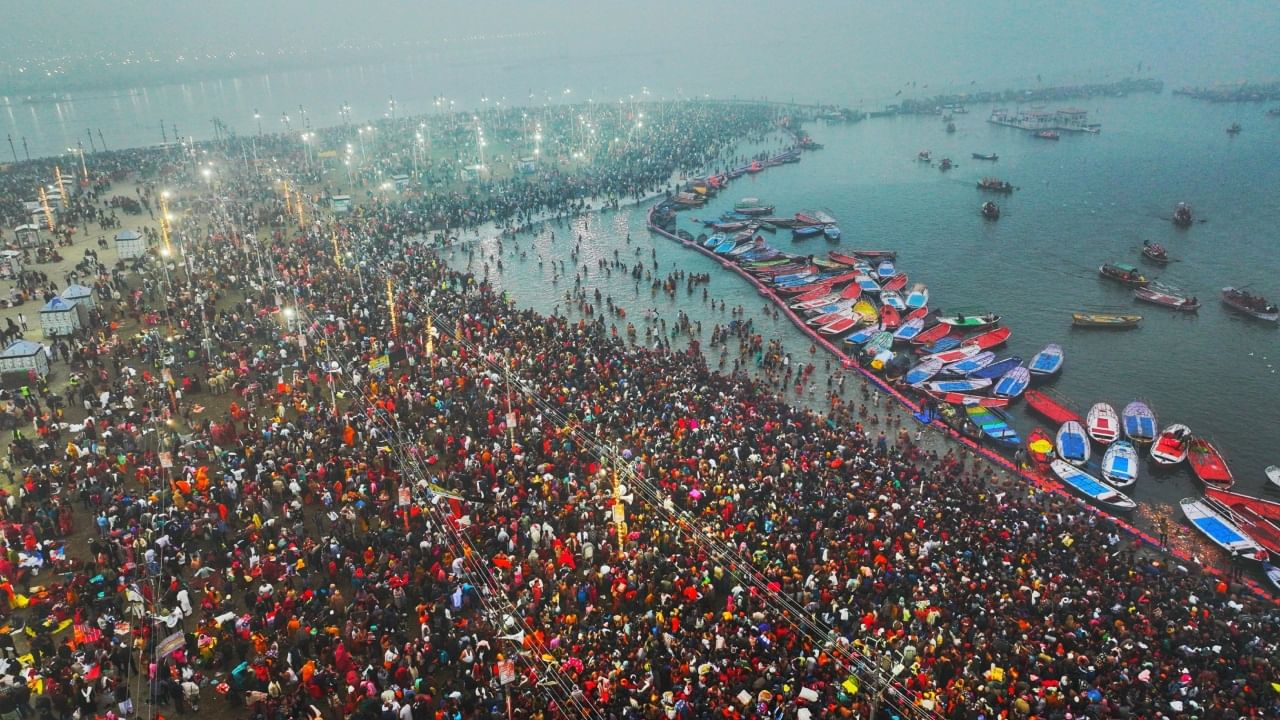 सर्व फोटो - Maha Kumbh 2025/ट्विटर