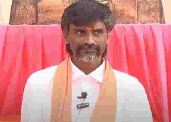 'पुन्हा उपोषणाची नौटंकी, आकाच्या आकाचे आदेश?', जरांगे पाटलांवर भाजप नेत्याचं टीकास्त्र 'पुन्हा उपोषणाची नौटंकी, आकाच्या आकाचे आदेश?', जरांगे पाटलांवर भाजप नेत्याचं टीकास्त्र