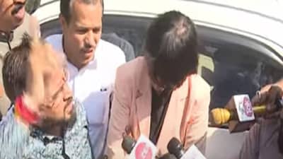 Pune GBS : पुण्यात GBS ची दहशत, केंद्रीय पथकाला गावकऱ्यांनी का घेराव घातला?