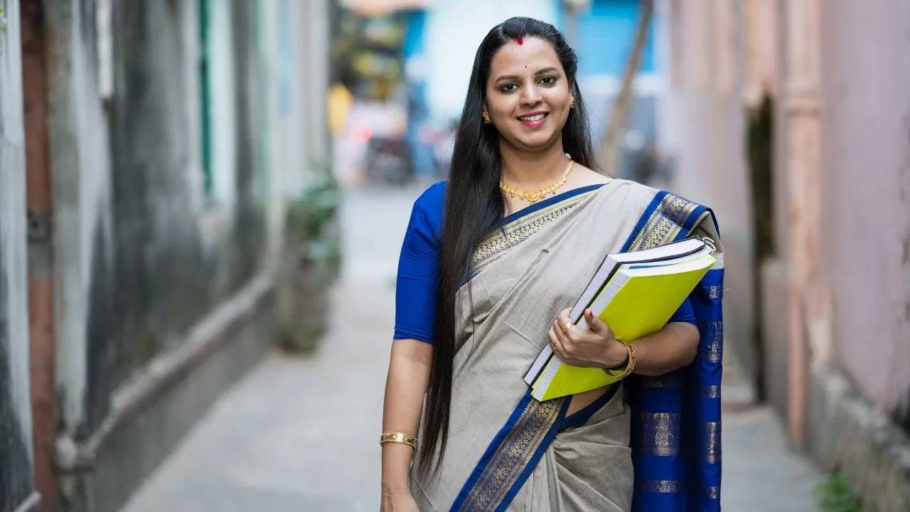 सहाय्यक प्राध्यापकाच्या 500 हून अधिक जागांची भरती, लगेच करा अर्ज सहाय्यक प्राध्यापकाच्या 500 हून अधिक जागांची भरती, लगेच करा अर्ज
