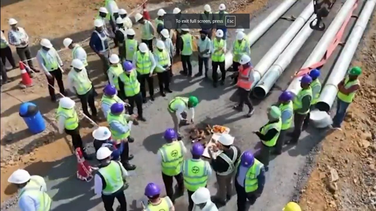 394 मीटर लांब एडीआयटी बोगद्याचे काम 2024 केवळ सहा महिन्यात झाले. तसेच 1,111 मीटर (बीकेसी/एन1टीएमकडे 1562 मीटर पैकी 622 मीटर आणि अहमदाबाद/एन2टीएमकडे 1628 मीटर पैकी 489 मीटर) बोगदा पूर्ण झाला आहे. 