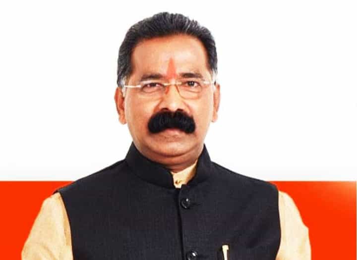 भाजप ठाकरे गटाला मोठा धक्का देणार? राजन साळवी 'या' तारखेला भाजपचं कमळ घेणार हाती? भाजप ठाकरे गटाला मोठा धक्का देणार? राजन साळवी 'या' तारखेला भाजपचं कमळ घेणार हाती?