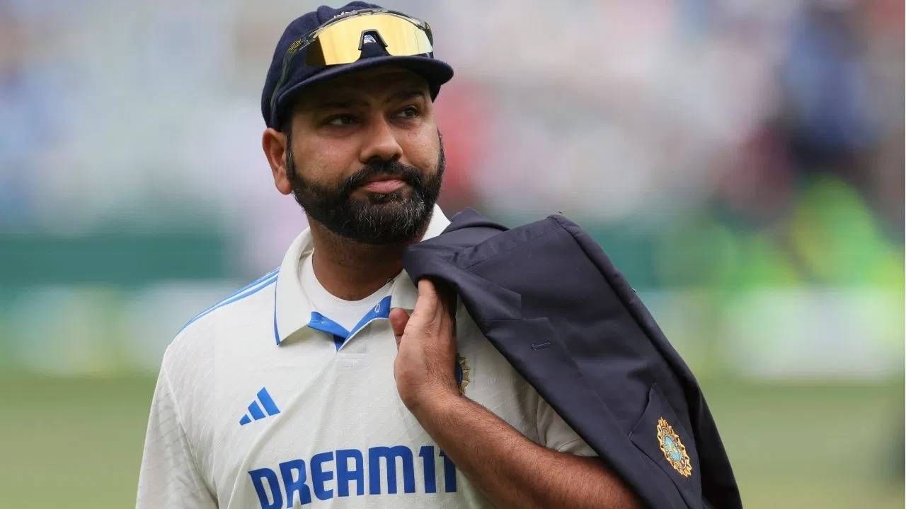 Rohit Sharma : 'या' दिग्गजाचे शब्द रोहित शर्माला चांगलेच झोंबले, नाराज होऊन थेट BCCI कडे तक्रार Rohit Sharma : 'या' दिग्गजाचे शब्द रोहित शर्माला चांगलेच झोंबले, नाराज होऊन थेट BCCI कडे तक्रार