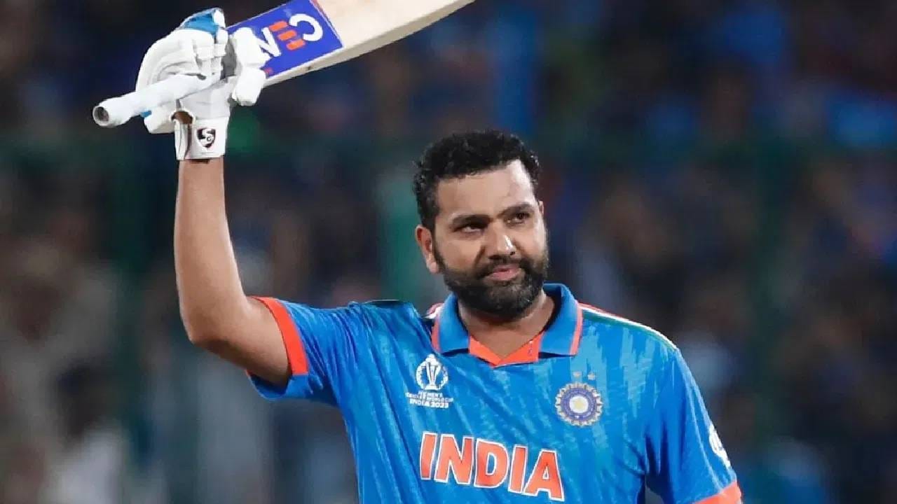 टी20 क्रिकेटमध्ये भारताकडून सर्वाधिक षटकारांच्या यादीत रोहित शर्मा आहे. आंद्रे रसेलने 727, निकोलस पूरनने 593, सी मुन्रोने 550, एडी हेल्स 534 षटकार मारले आहेत. तर रोहित शर्माने 525 षटकार मारले आहेत. आतापर्यंत 448 टी20 सामने खेळलेल्या हिटमॅनने 435 डावात फलंदाजी केली आहे. यावेळी त्याने 8778 चेंडूत 525 षटकार ठोकले. यासह टी20 क्रिकेटमध्ये 500+ षटकार मारणारा तो एकमेव भारतीय फलंदाज ठरला.