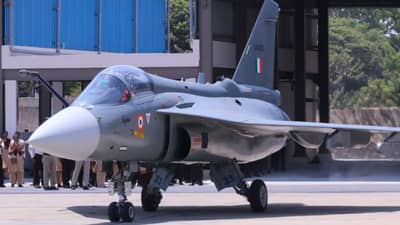 भारताने बनवला असा फायटर जेट, चीन-पाकिस्तानच नव्हे तर अमेरिकाही टेन्शनमध्ये