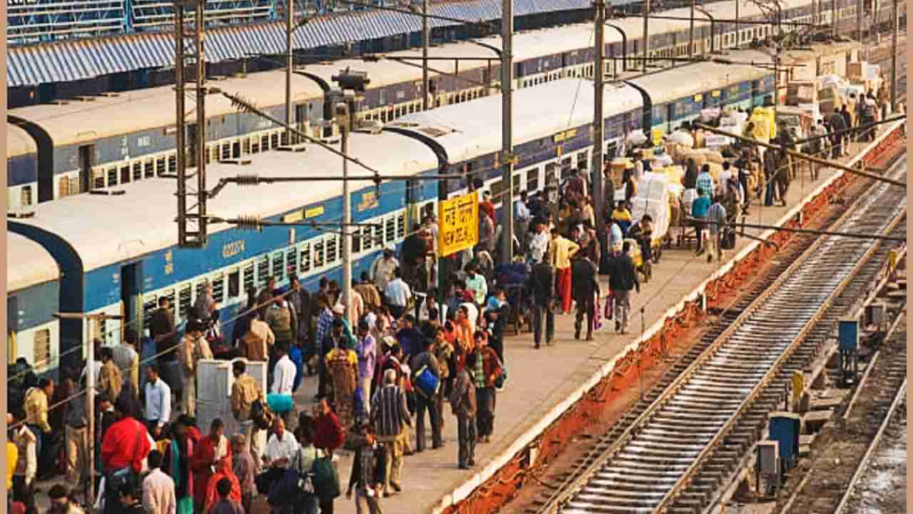 बाळासाठी दूध घ्यायला स्टेशनवर उतरली आई, तितक्यात सुरु झाली ट्रेन गार्डने केलेल्या कामाचे कराल कौतुक