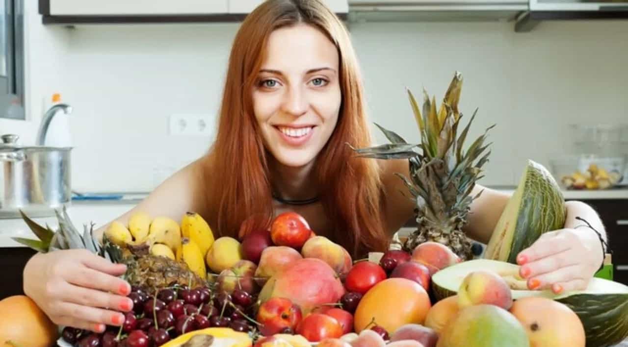 खराब कोलेस्ट्रॉल नियंत्रित करण्यास मदत करतील ही स्वस्त फळे, जाणून घ्या तज्ज्ञांचे मत