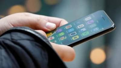 तरुणीला भविष्य आधीच कळालं , आईला पाठवलेला मेसेज खरा ठरला; कारमधील दृश्य पाहून आख्खी कॉलनी हादरली