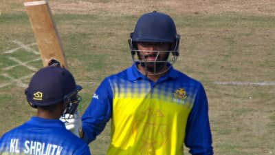 KAR vs VID : स्मरण रवीचंद्रनची शतकी खेळी, कर्नाटकाच्या अंतिम सामन्यात 348 धावा, विदर्भ जिंकणार?