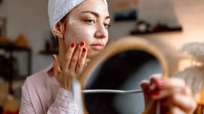 हिवाळ्यात त्वचा निरोगी कशी ठेवावी? डॉक्टरांकडून जाणून घ्या