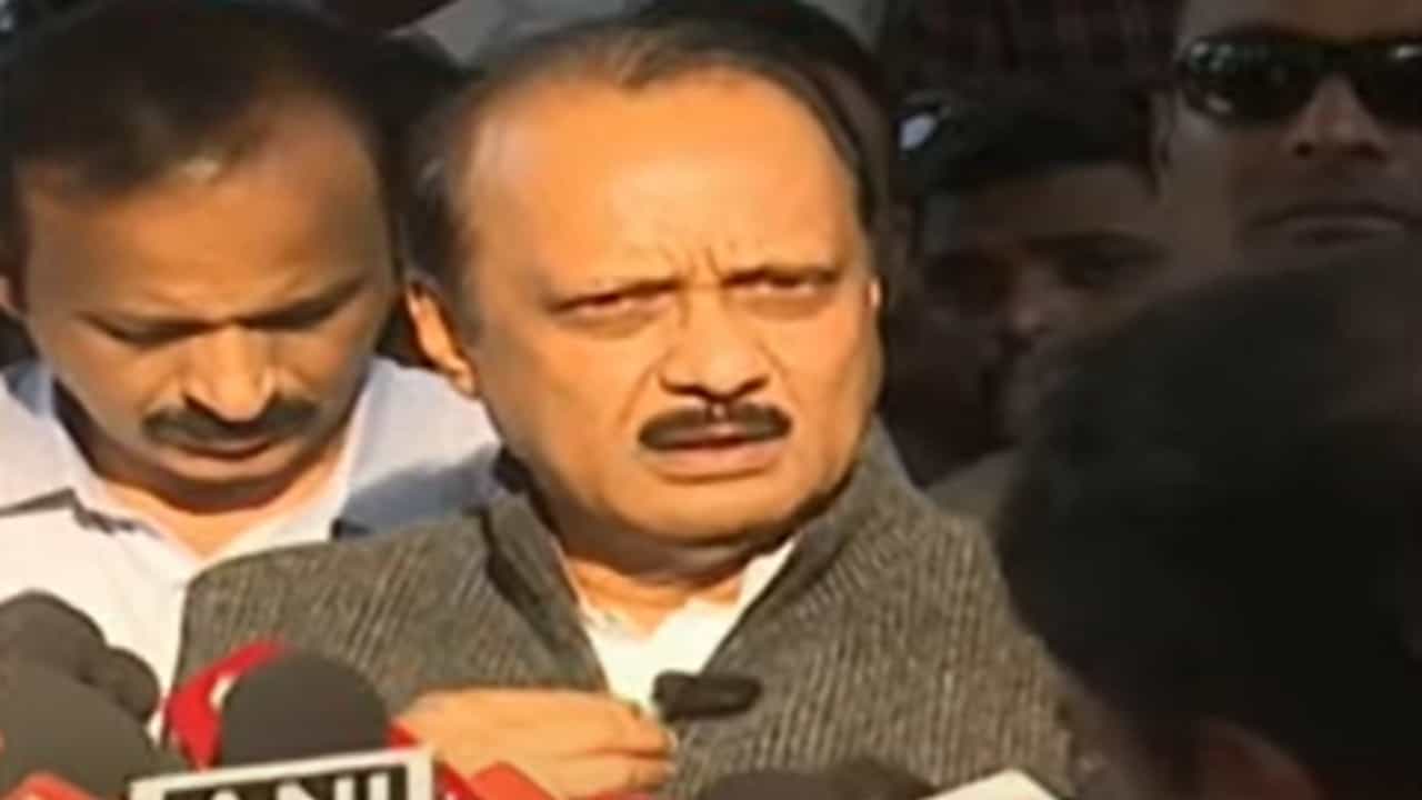 आप पान खाते हो क्या? हमें बेवकूफ मत समझो; अजित पवार यांनी कुणाची घेतली फिरकी?