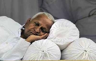 जो स्वच्छ चारित्र्याचा असेल, त्यालाच...दिल्ली विधानसभा निवडणूकीत अण्णांचा व्हिडीओ चर्चेत