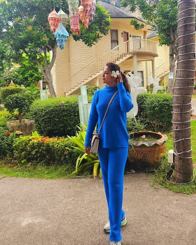  अविका गौर आता तिच्या सोशल मीडिया पोस्टमुळे कायम चर्चेत असते. पण एका वेळ अशी होती जेव्हा प्रत्येक जण अविता हिला ‘आनंदी’ म्हणून ओळखत होते.