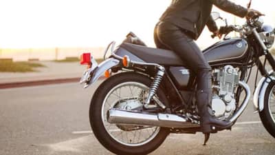 कमी बजेट आहे का? मग या बाईक्स फक्त तुमच्यासाठी, जाणून घ्या सर्वकाही एका क्लिकवर