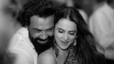 बॉबी देओलची बायको तान्या कोण आहे श्रीमंत, किती आहे अभिनेत्याच्या संपत्तीचा आकडा?