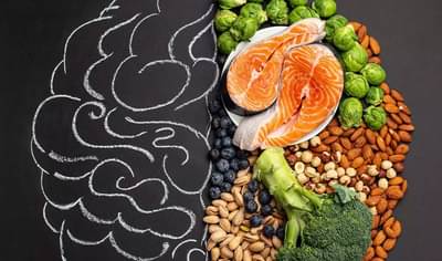 कॉम्प्युटर पेक्षाही वेगवान होईल तुमच्या मुलाचा मेंदू, मुलांच्या आहारात करा या पाच गोष्टींचा समावेश