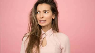 हिवाळ्यात केसगळती कमी करण्यासाठी हे घरगुती उपाय करून पहा.