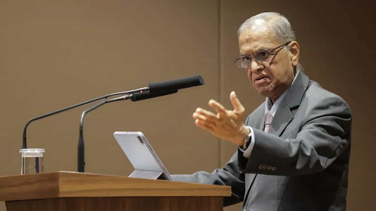 70 तास काम करा, कुणी म्हणतं 90 तास, नारायण मूर्ती पुन्हा काय म्हणालेत? जाणून घ्या