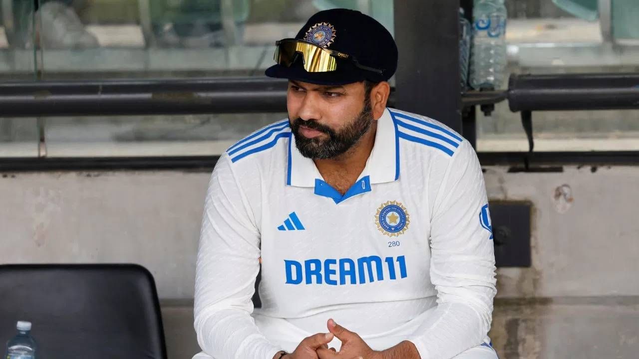 Rohit Sharma : सिडनी कसोटीत रोहित शर्मा स्वत: बाहेर बसला की, त्याला बसवलं, अखेर त्यानेच दिलं उत्तर