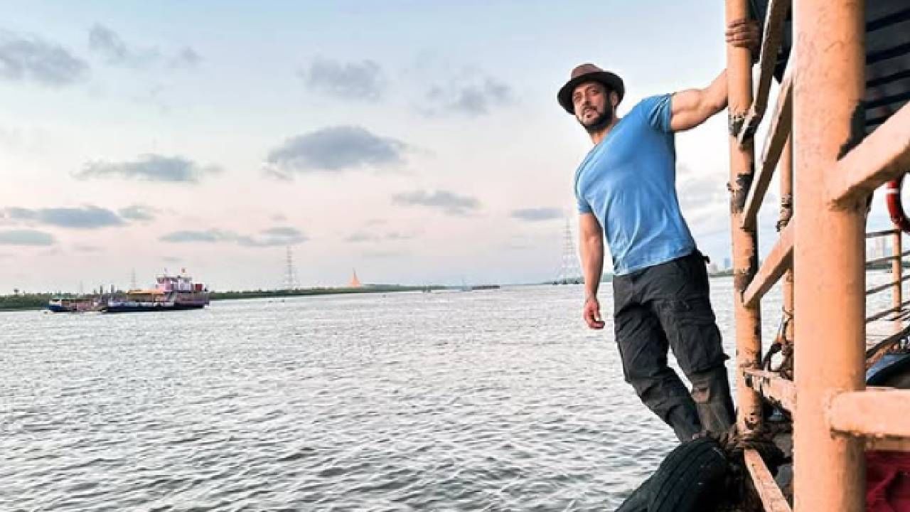 'मैने प्यार किया' चित्रपटासाठी सलमानला सुरुवातीला 31 हजार रुपये फी देण्यात आली होती, मात्र नंतर त्याची मेहनत लक्षात घेता ती वाढवून 71 ते 75 हजार रुपये करण्यात आली. त्याच्या कारकिर्दीच्या सुरुवातीच्या दिवसांतील हा एक महत्त्वाचा टर्निंग पॉइंट होता.