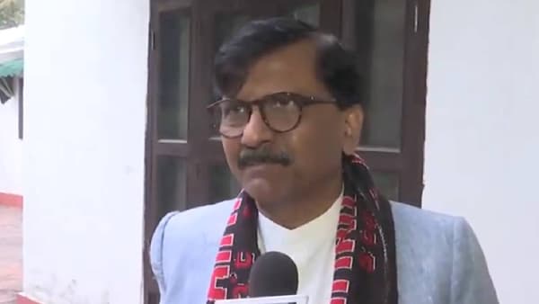 पुढच्या घडामोडी काय घडणार याची आम्हाला कल्पना, संजय राऊत यांचं भाकीत; राजकीय वर्तुळात चर्चांना उधाण