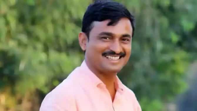 Santosh Deshmukh Case : संतोष देशमुख हत्या प्रकरणातील सर्व आरोपींवर मोक्का, वाल्मिक कराडवर का नाही?