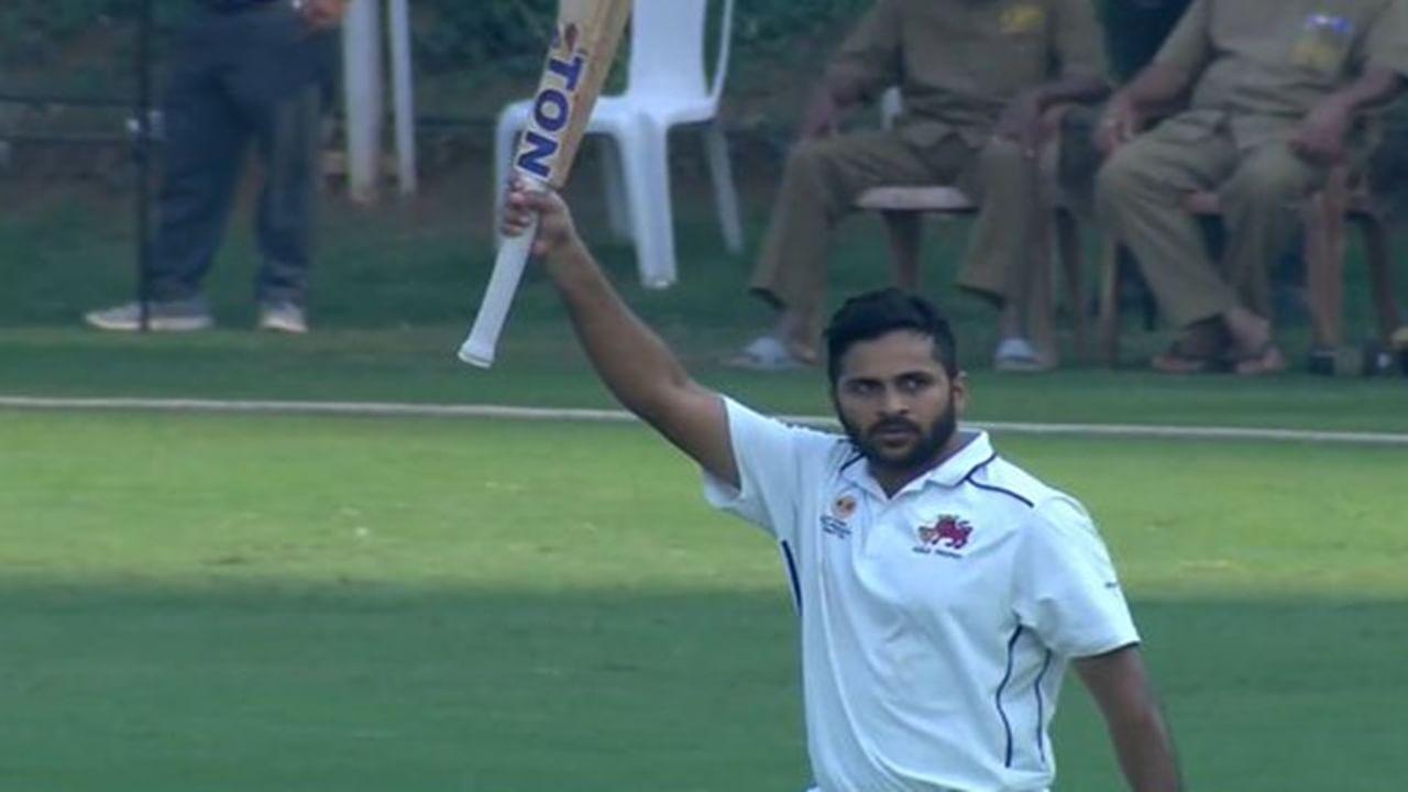 MUM vs JK : शार्दुल ठाकुरचं जम्मू-काश्मीरविरुद्ध 'फर्स्ट क्लास' शतक, मुंबईचं जोरदार कमबॅक MUM vs JK : शार्दुल ठाकुरचं जम्मू-काश्मीरविरुद्ध 'फर्स्ट क्लास' शतक, मुंबईचं जोरदार कमबॅक