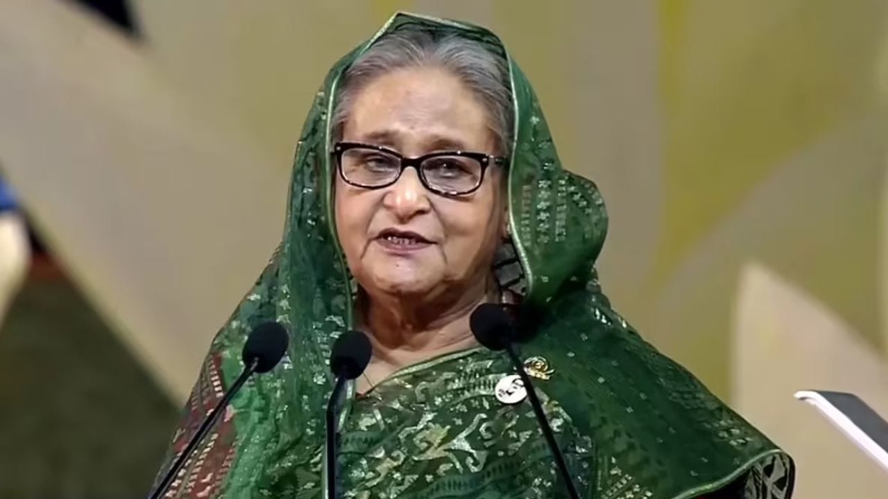 फक्त 20 मिनिटे थांबले असते तर मृत्यूच समोर होता...बांगलादेशच्या माजी पंतप्रधान शेख हसीना यांचा दावा फक्त 20 मिनिटे थांबले असते तर मृत्यूच समोर होता...बांगलादेशच्या माजी पंतप्रधान शेख हसीना यांचा दावा