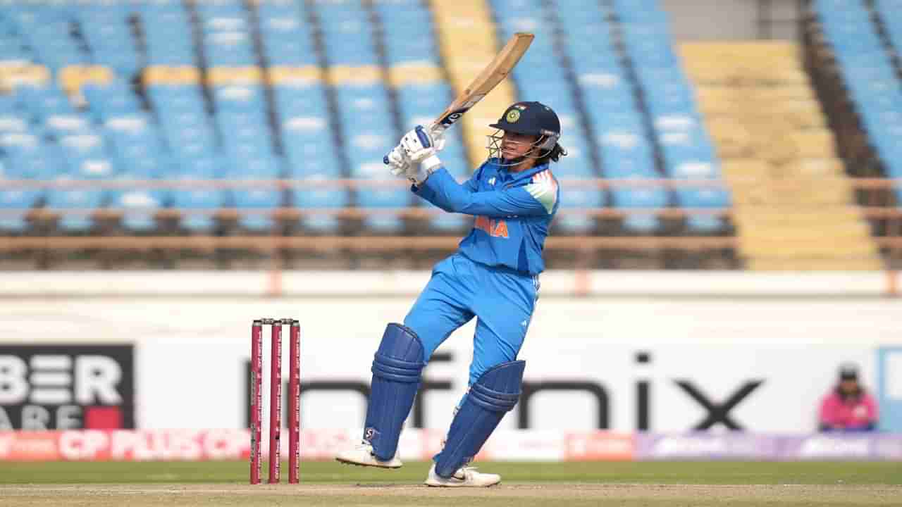 Smriti Mandhana चा 2025 मधील पहिल्याच सामन्यात कारनामा, मिताली राजचा रेकॉर्ड ब्रेक