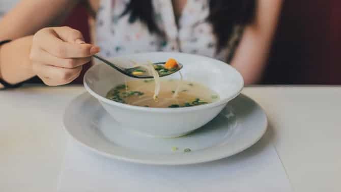 हे सूप प्यायल्यामुळे शरीरात होणार नाही व्हिटॅमिनची कमी, जाणून घ्या कोणते आहे सूप