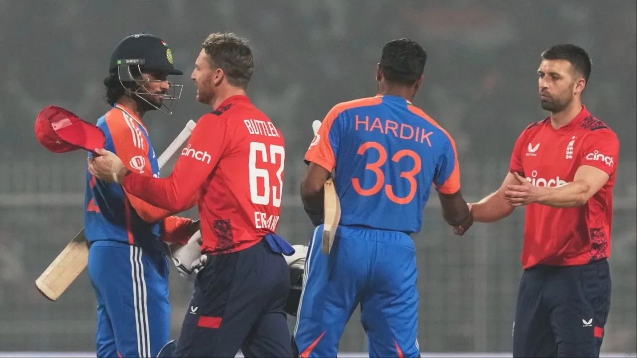 IND vs ENG : टीम इंडियाचा नववर्षातील पहिल्याच विजयासह ऑस्ट्रेलियाचा वर्ल्ड रेकॉर्ड ब्रेक, कांगारुंना तगडा झटका IND vs ENG : टीम इंडियाचा नववर्षातील पहिल्याच विजयासह ऑस्ट्रेलियाचा वर्ल्ड रेकॉर्ड ब्रेक, कांगारुंना तगडा झटका