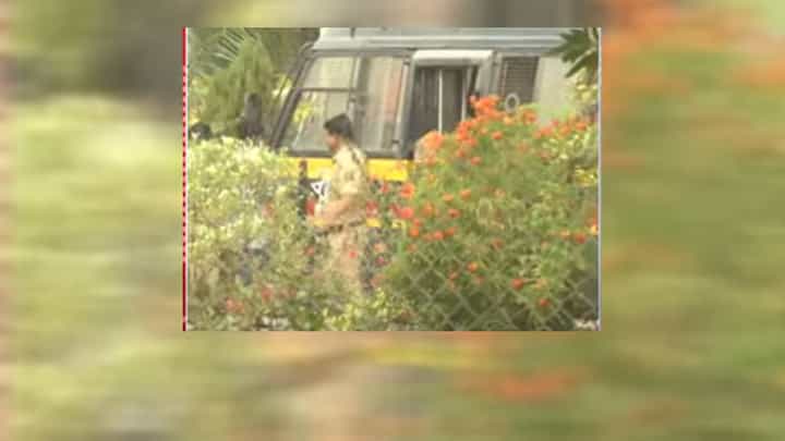 Santosh Deshmukh Murder : विष्णू चाटेला 2 दिवसांची सीआयडी कोठडी Santosh Deshmukh Murder : विष्णू चाटेला 2 दिवसांची सीआयडी कोठडी