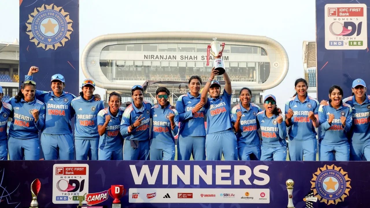 टीम इंडियाचा मालिका विजयासह धमाका, एकाच सामन्यात रेकॉर्ड्सची रांग, महिला ब्रिगेडचा कारनामा टीम इंडियाचा मालिका विजयासह धमाका, एकाच सामन्यात रेकॉर्ड्सची रांग, महिला ब्रिगेडचा कारनामा