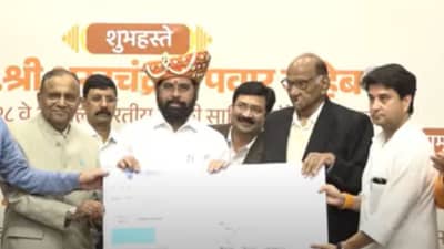 राजकारण एका बाजूला... शरद पवार यांनी केला एकनाथ शिंदे यांचा गौरव, थेट दिल्लीतील मोठी डेव्हल्पमेंट काय?