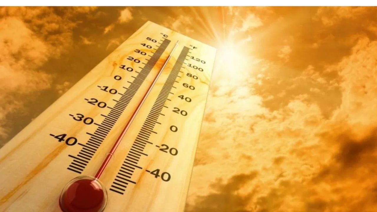 एक मार्चापासून मात्र हळू -हळू देशातील अनेक राज्यांमधील तापमान वाढेल, असा अंदाज देखील व्यक्त करण्यात आला आहे. 